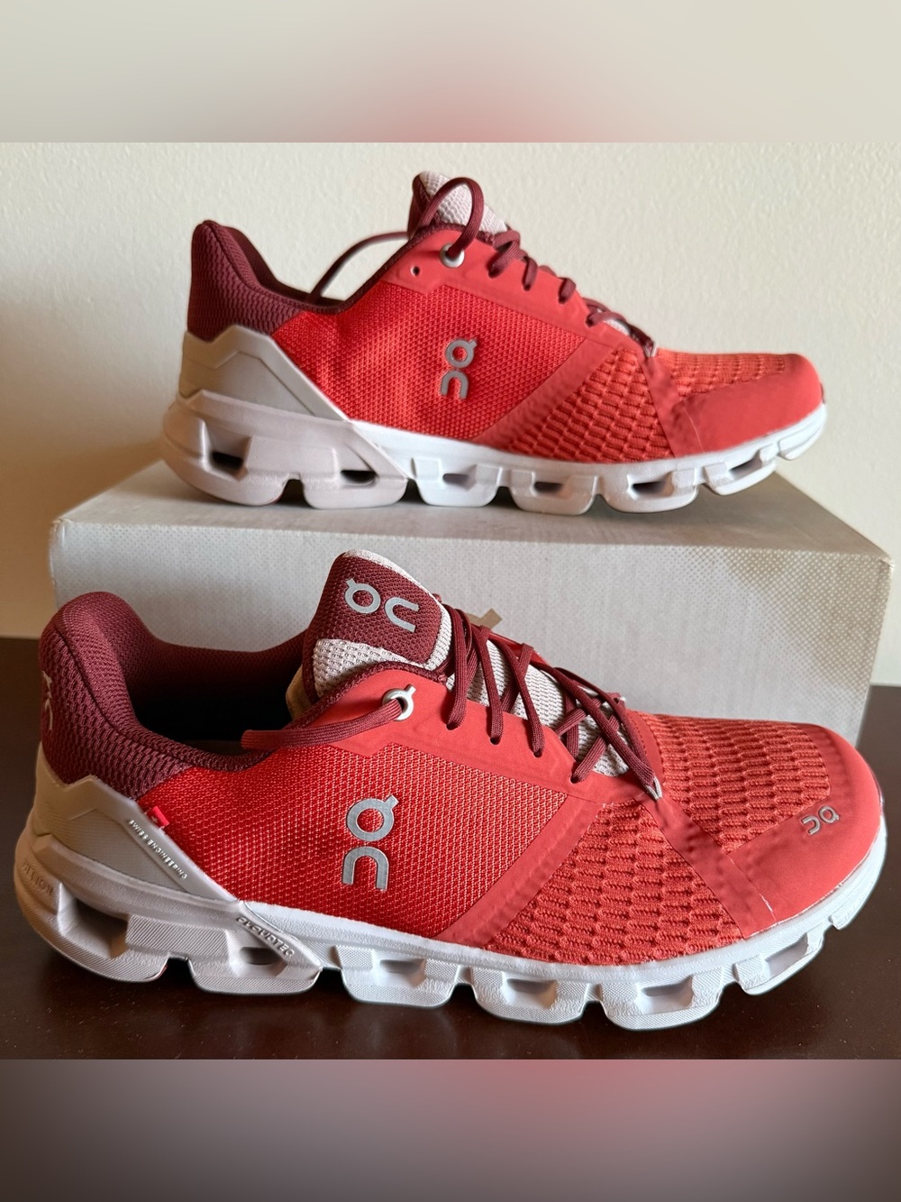 New On Cloud Cloudflyer 3 Women's Size 10 Running
Shoes